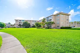 2615 NE 1st Ct, Boynton Beach, FL 33435 - Photo 2