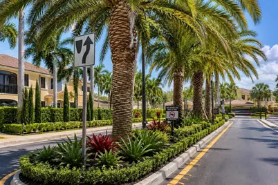 1639 Passion Vine Circle #16-4, Weston, FL 33326 - Photo 2