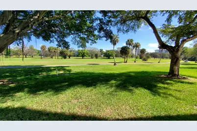 3800 Oaks Clubhouse Drive #112, Pompano Beach, FL 33069 - Photo 24