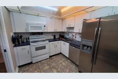 3800 Oaks Clubhouse Drive #112, Pompano Beach, FL 33069 - Photo 6