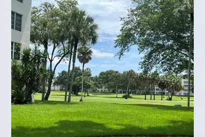 3800 Oaks Clubhouse Drive #112, Pompano Beach, FL 33069 - Photo 22