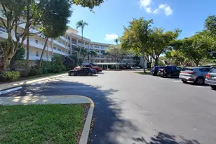 3800 Oaks Clubhouse Dr, Pompano Beach, FL 33069 - Photo 28