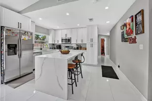 8131 NW 44th Ct, Lauderhill, FL 33351 - Photo 12