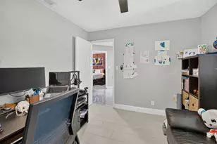 8131 NW 44th Ct, Lauderhill, FL 33351 - Photo 34