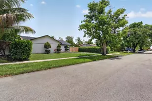 8131 NW 44th Ct, Lauderhill, FL 33351 - Photo 50