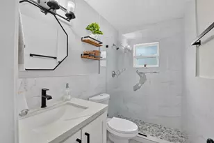 8131 NW 44th Ct, Lauderhill, FL 33351 - Photo 32
