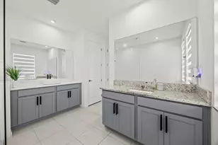 10704 SW Estella Ln, Port Saint Lucie, FL 34987 - Photo 14