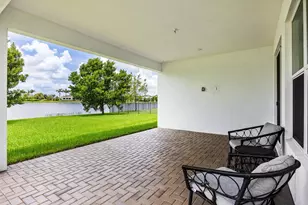 10704 SW Estella Ln, Port Saint Lucie, FL 34987 - Photo 26