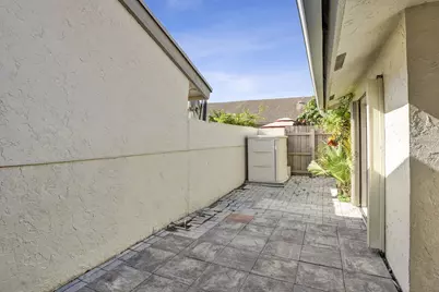 3066 S Oakland Forest Drive #902, Oakland Park, FL 33309 - Photo 32