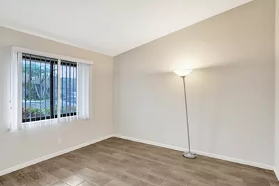 3066 S Oakland Forest Drive #902, Oakland Park, FL 33309 - Photo 4