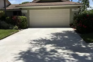 150 Cape Pointe Cir, Jupiter, FL 33477 - Photo 2