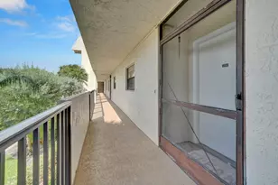 9165 SW 14th St, Boca Raton, FL 33428 - Photo 2