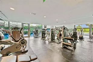 5875 Collins Ave, Miami Beach, FL 33140 - Photo 16