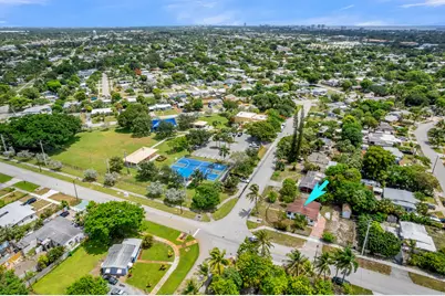 1712 NE 50th Court, Pompano Beach, FL 33064 - Photo 4