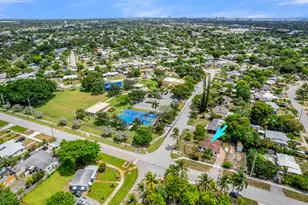 1712 NE 50th Ct, Pompano Beach, FL 33064 - Photo 4