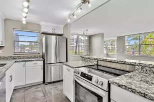 2741 Taft St, Hollywood, FL 33020 - Photo 20