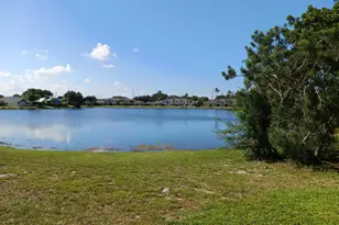 48 Buxton Ln, Boynton Beach, FL 33426 - Photo 8