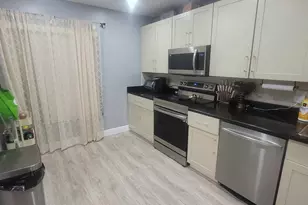 9210 NW 14th St, Pembroke Pines, FL 33024 - Photo 4