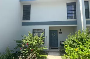9210 NW 14th St, Pembroke Pines, FL 33024 - Photo 2