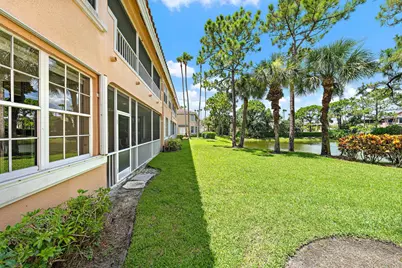 120 Legendary Circle, Palm Beach Gardens, FL 33418 - Photo 2