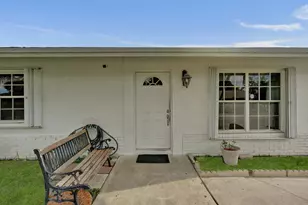 6134 E Wauconda Way E, Lake Worth, FL 33463 - Photo 4