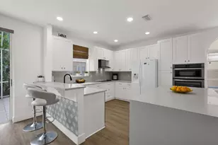 527 NW 87th Ln, Coral Springs, FL 33071 - Photo 6