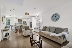 527 NW 87th Ln, Coral Springs, FL 33071 - Photo 10