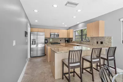 10891 Boca Woods Lane, Boca Raton, FL 33428 - Photo 12