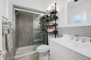 2100 N 14th Terrace, Hollywood, FL 33020 - Photo 18