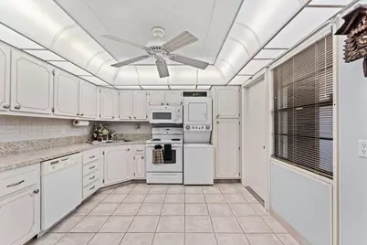 501 SW 11th Place #412, Boca Raton, FL 33432 - Photo 10