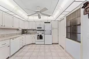 501 SW 11th Pl, Boca Raton, FL 33432 - Photo 10