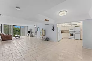 501 SW 11th Pl, Boca Raton, FL 33432 - Photo 8