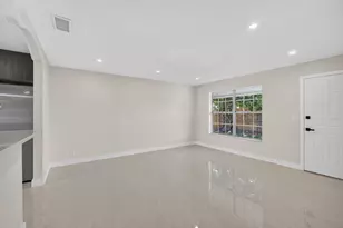 3943 Roan Ct W, Palm Beach Gardens, FL 33403 - Photo 4