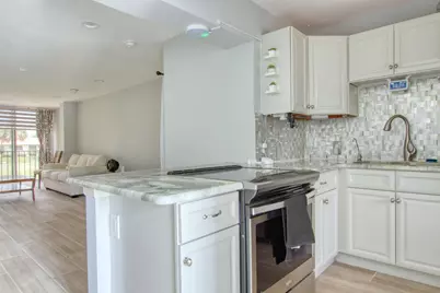4471 Luxemburg Court #206, Lake Worth, FL 33467 - Photo 4