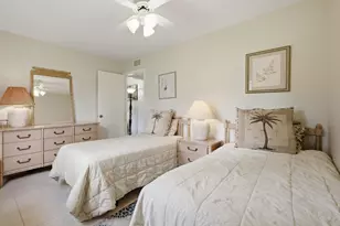407 Pine Glen Ln, Greenacres, FL 33463 - Photo 16
