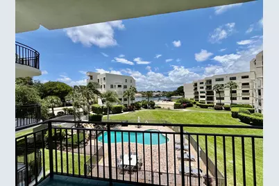 370 Golfview Road #302, North Palm Beach, FL 33408 - Photo 4