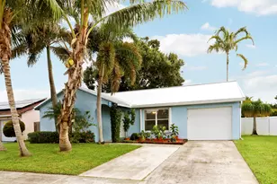 104 Banyan Cir, Jupiter, FL 33458 - Photo 2