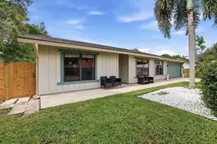 5196 Greenwood Dr, Delray Beach, FL 33484 - Photo 4