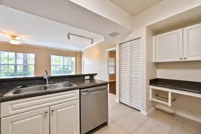 356 SE Rogers Court, Stuart, FL 34994 - Photo 8