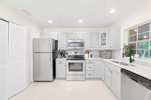 8026 SW 20th Ct, Davie, FL 33324 - Photo 16
