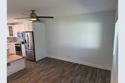1077 NE 34th Street #3, Oakland Park, FL 33334 - Photo 4