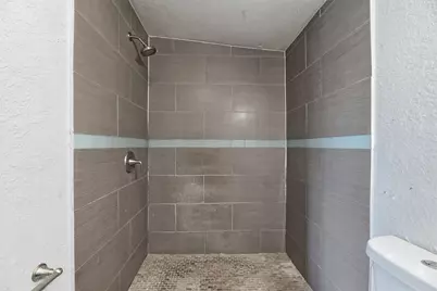 1640 NE 32nd Place, Pompano Beach, FL 33064 - Photo 24