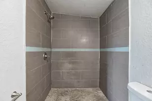 1640 NE 32nd Pl, Pompano Beach, FL 33064 - Photo 24