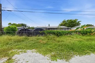 1640 NE 32nd Pl, Pompano Beach, FL 33064 - Photo 30