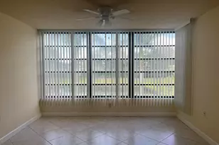 3640 Whitehall Dr, West Palm Beach, FL 33401 - Photo 10