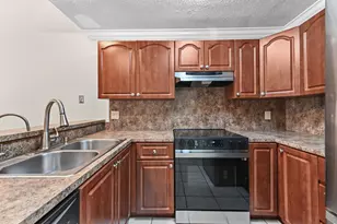 7184 Sportsmans Dr, North Lauderdale, FL 33068 - Photo 8