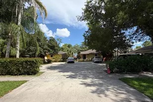 1104 Goldenrod Rd, Wellington, FL 33414 - Photo 16