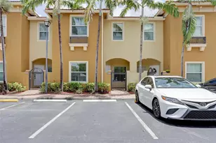 2851 W Prospect Rd, Tamarac, FL 33309 - Photo 32