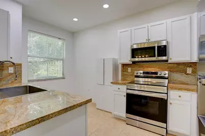 2851 W Prospect Road #305, Tamarac, FL 33309 - Photo 10