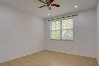 2851 W Prospect Road #305, Tamarac, FL 33309 - Photo 10